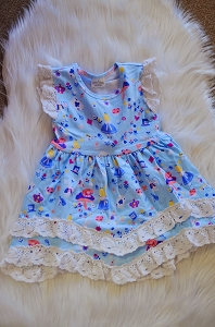 Alice in wonderland Lace