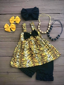 Black Ruffle Tiger Set